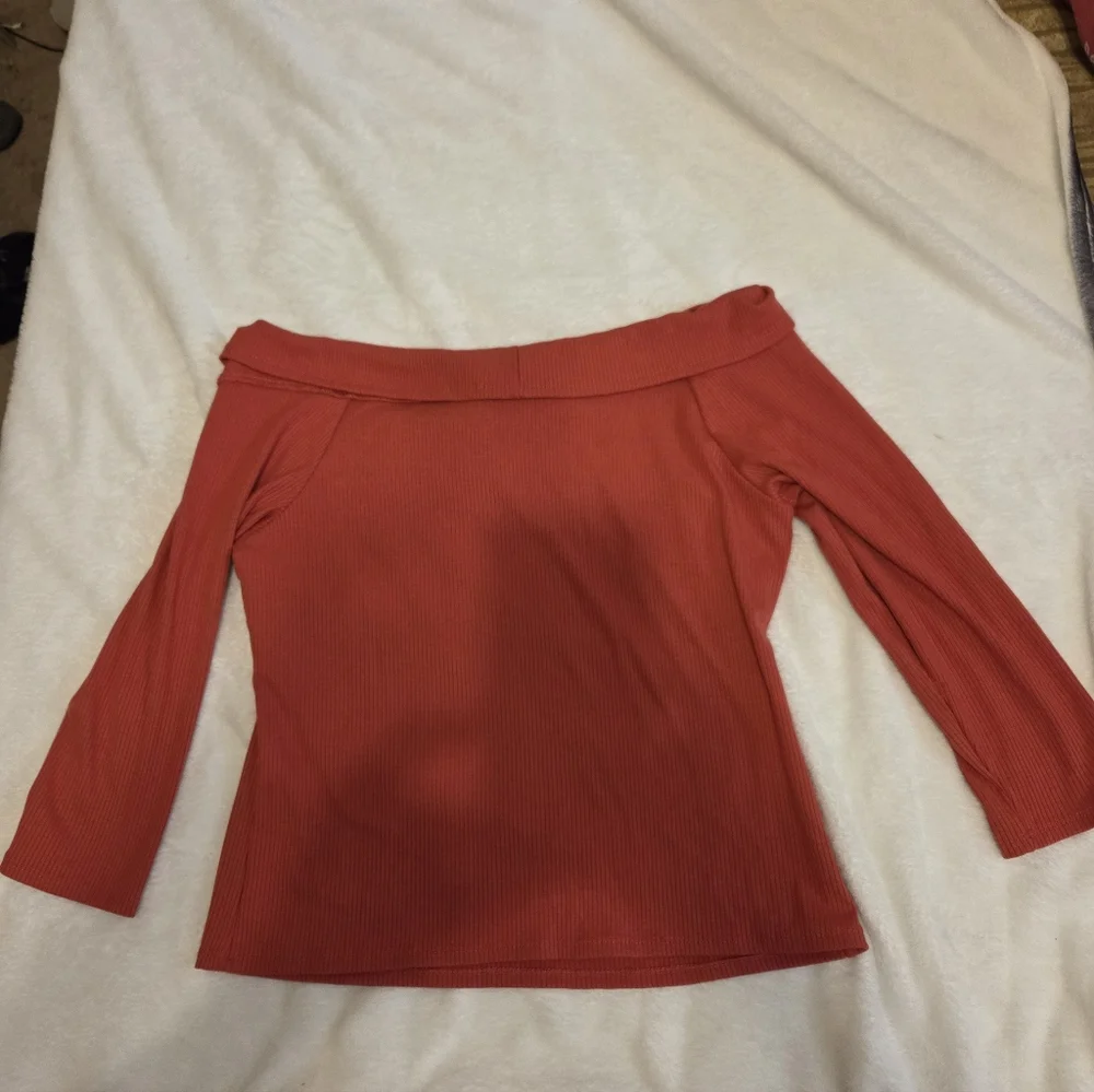 Red Off-Shoulder Ribbed Women's Top - Picture 4 of 4